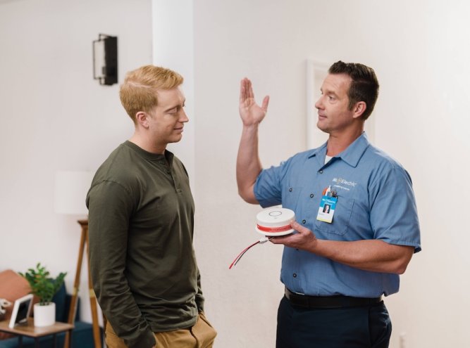 Dead Batteries vs Faulty Sensors: Diagnosing Smoke Detector Issues